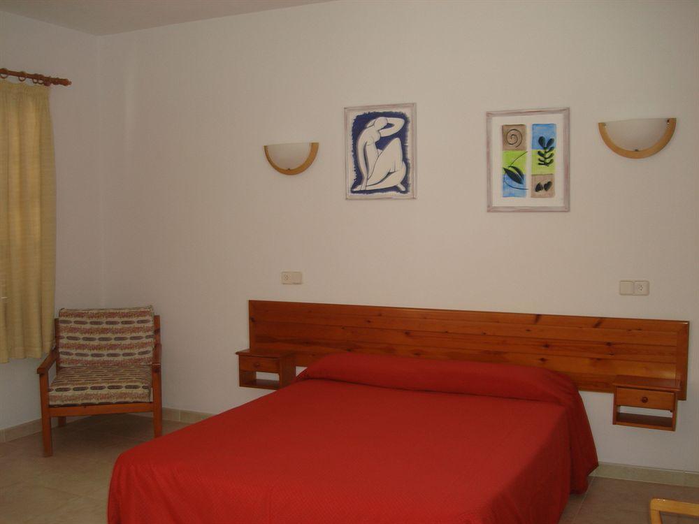 Apartamentos El Bergantin Menorca Club (Adults Only) Es Mercadal Extérieur photo