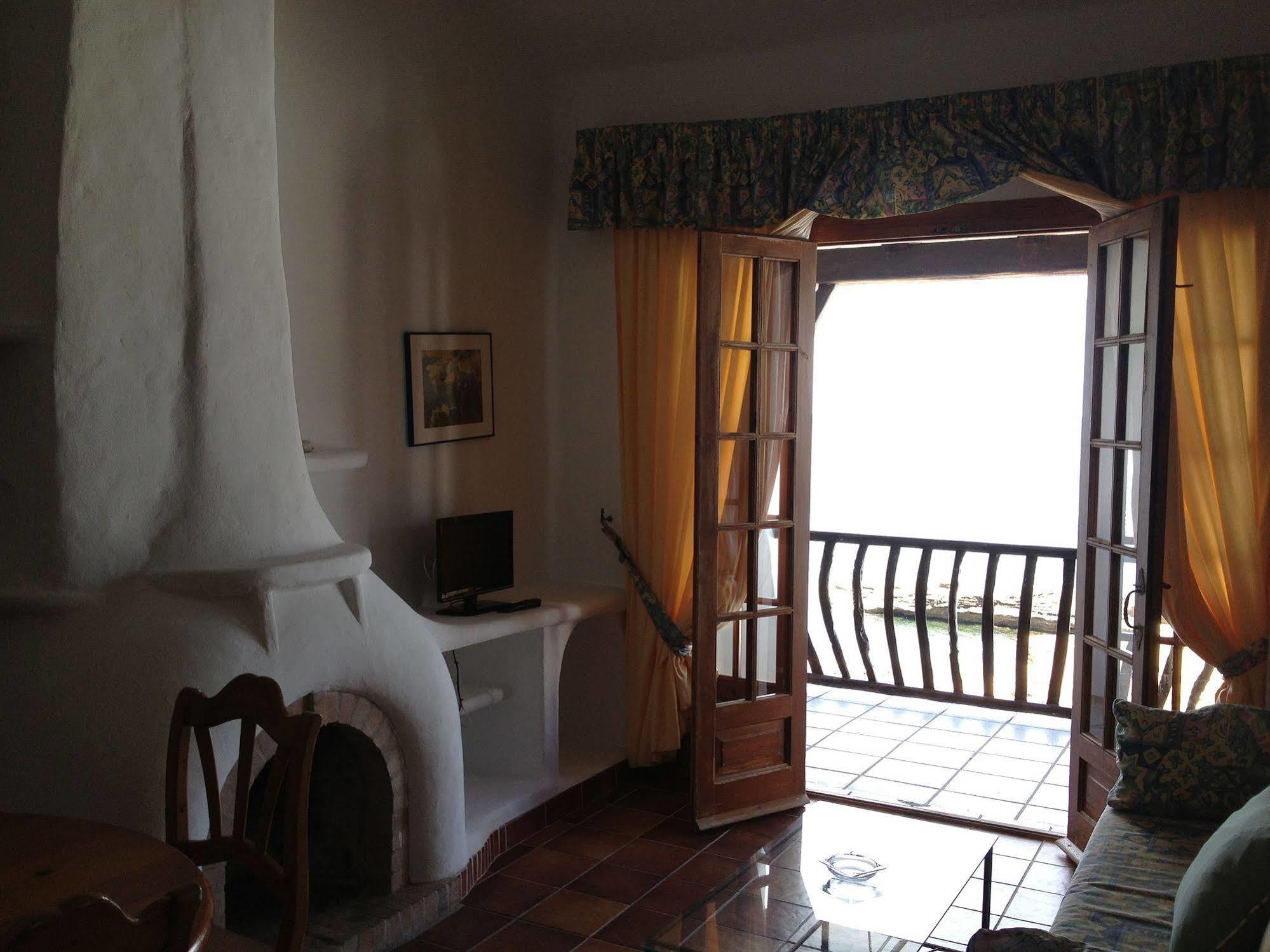 Apartamentos El Bergantin Menorca Club (Adults Only) Es Mercadal Extérieur photo